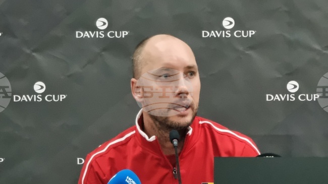 "На хартия ние сме фаворити, но това не означава нищо на корта", каза капитанът на Белгия за Купа "Дейвис" Стив Дарси