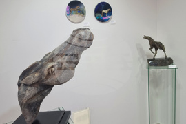 Варна - галерия „Ларго“ - изложба „Под знака на Огнения кон“