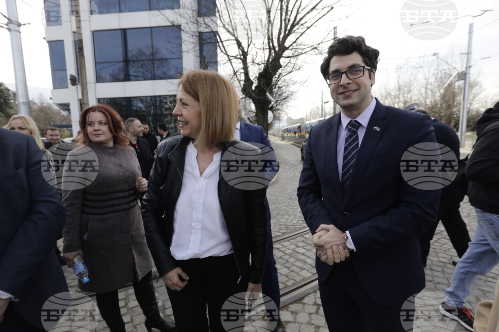 Столичен автотранспорт - нови нископодови трамваи