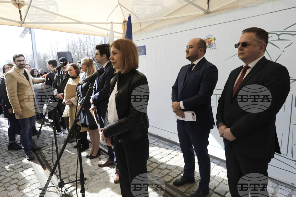 Столичен автотранспорт - нови нископодови трамваи