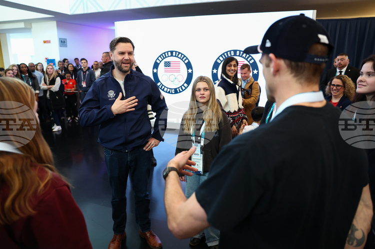 Американският вицепрезидент Джей Ди Ванс пристигна в Милано със семейството