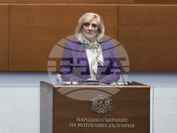 Народно събрание - заседание - Искра Михайлова-Копарова