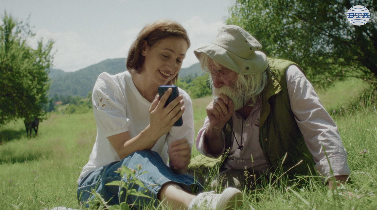 Новият български филм „Диви ягоди“: Почивка за два часа доброта