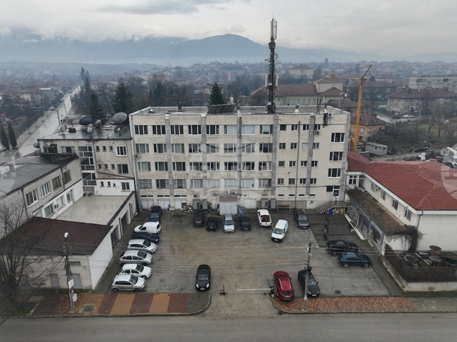 Общо 153 моторни превозни средства и 183 души са проверени при полицейска операция в Костенец, съобщиха от полицията