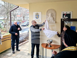 Бургас - Николай Чудотворец - плоча - освещаване