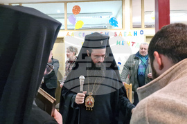 Бургас - Николай Чудотворец - плоча - освещаване