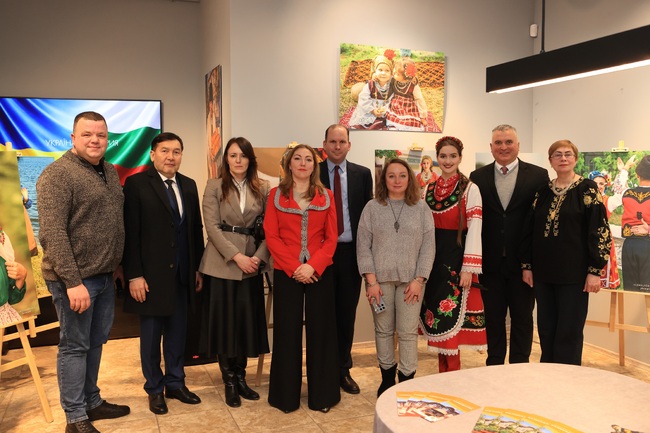 Фотоизложбата „Живата традиция на украинска Бесарабия“ бе открита в Киевска област 