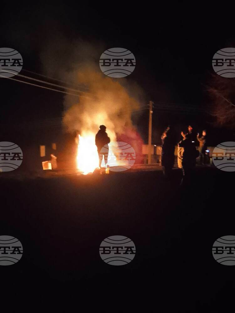 С кукери, звън на чанове и запалени огньове празнуваха „Стара Марта“ в родопски села