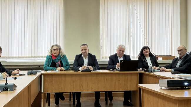 Областна администрация Благоевград: Държавният план-прием за учебната 2026/2027 г. бе съгласуван от Комисията по заетост към Областния съвет за развитие