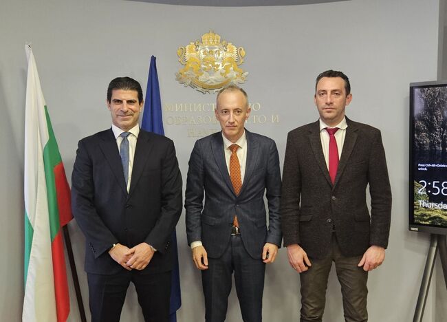 ММС, МОН и БФС подписаха меморандум за насърчаване на спорта сред децата в училищата