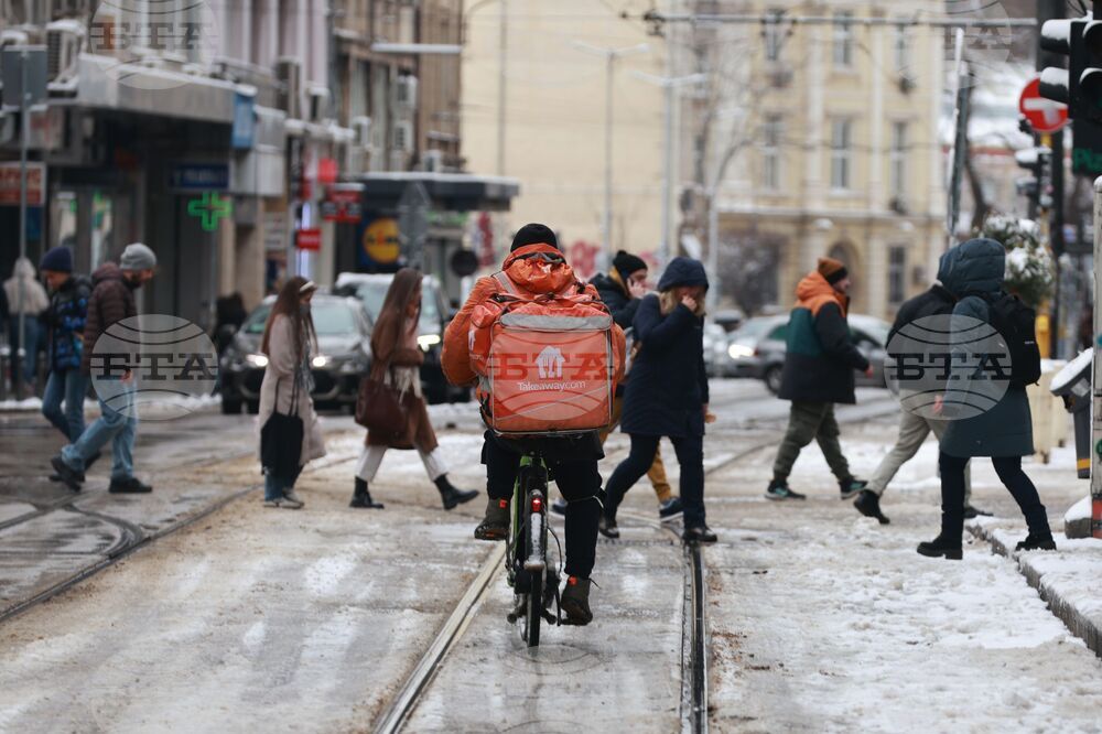 Consumer Confidence Indicator Down 0.8 Points in January