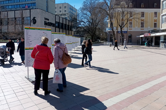 Община Добрич: Новата транспортна схема в снимки могат да видят добричлии на пл. „Свобода"