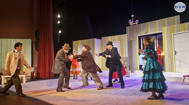 „Дуел“ е спектакъл за честта, достойнството и дадената дума, каза режисьорът Николай Урумов за предстоящата премиера на Разградския театър