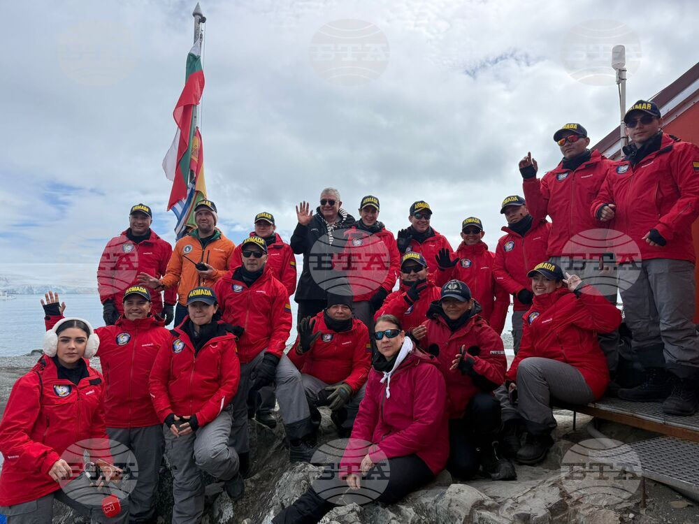 Colombian Antarctic Expedition Visits Bulgarian Base on Livingston Island