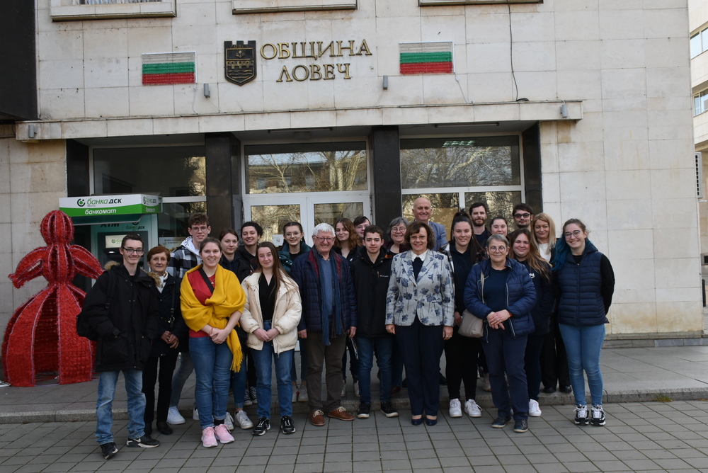 Община Ловеч: Стажанти от Франция посетиха община Ловеч и се срещнаха с кмета