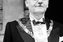 Академик Любомир Чакалов - математик