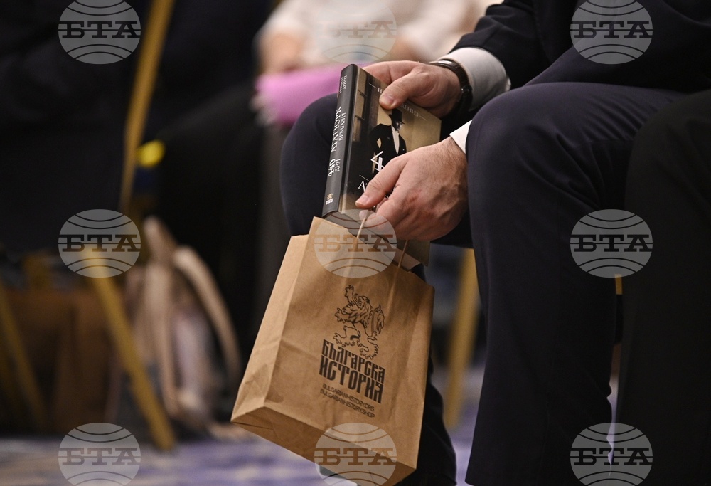 Нахиде Дениз - книга „440 дни. Ататюрк в България“ - разговор