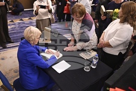 Нахиде Дениз - книга „440 дни. Ататюрк в България“ - разговор