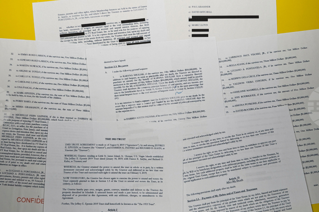 Полша започна разследване за каналджийство на хора във връзка с досиетата „Епстийн“