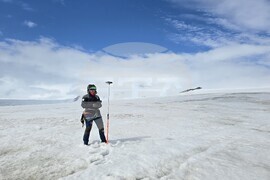 Антарктида - остров Ливингстън - Гергана Георгиева - сеизмолог