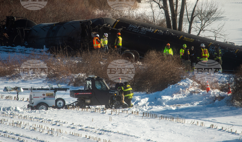 Freight Train Derails Connecticut