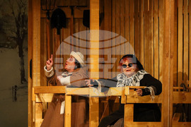 Бургас - театър - "Съвсем проста история"