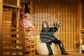 Бургас - театър - "Съвсем проста история"