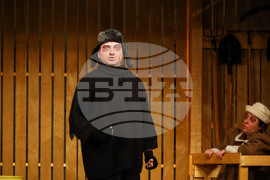 Бургас - театър - "Съвсем проста история"