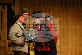 Бургас - театър - "Съвсем проста история"