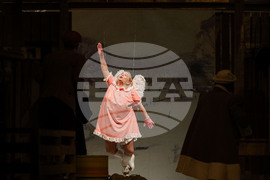 Бургас - театър - "Съвсем проста история"