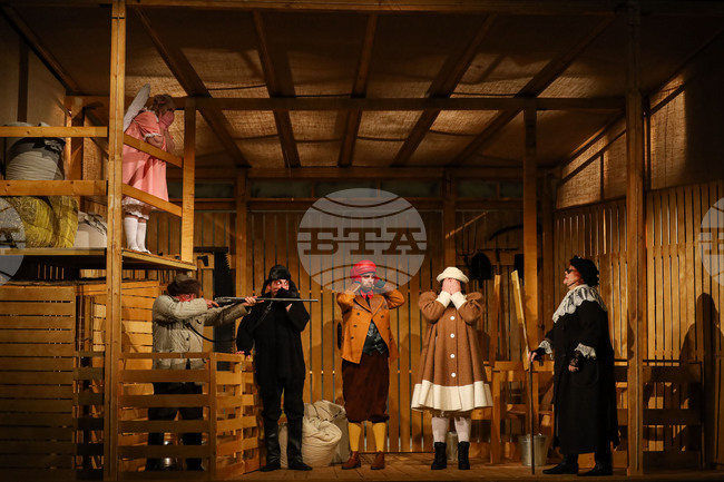 Бургас - театър - "Съвсем проста история"