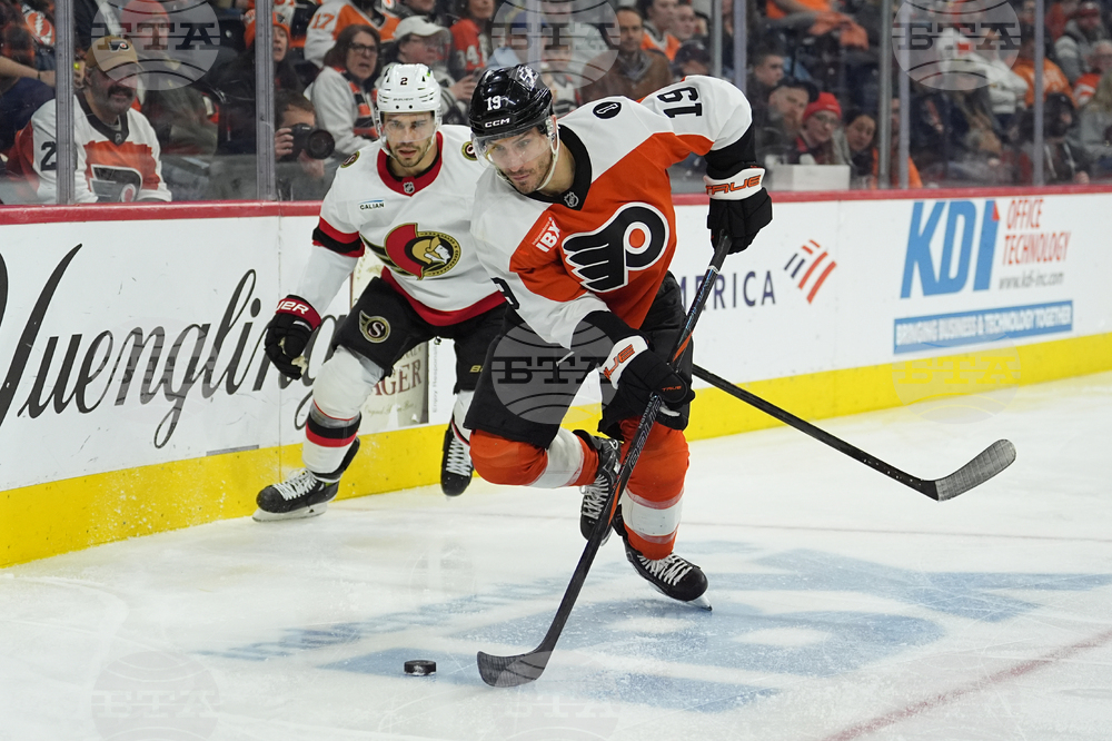 CORRECTION Senators Flyers Hockey