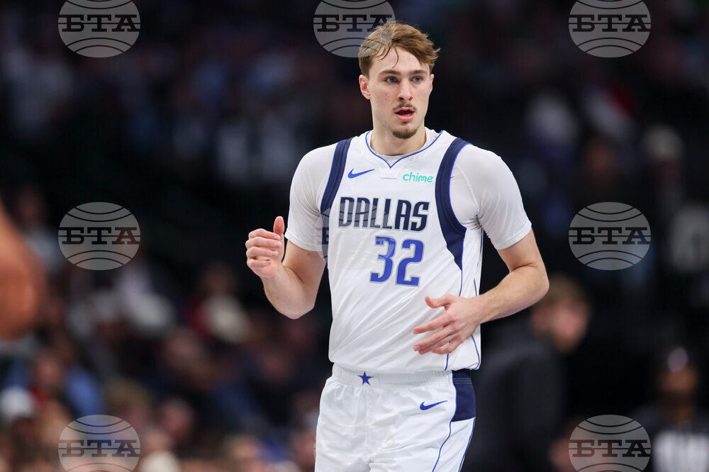 Spurs Mavericks Basketball