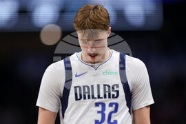 Spurs Mavericks Basketball
