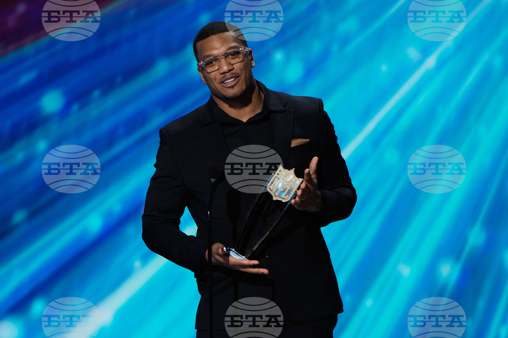 CORRECTION NFL Honors Football