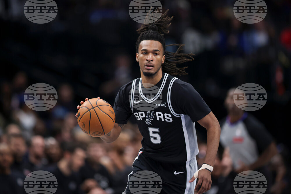 Spurs Mavericks Basketball