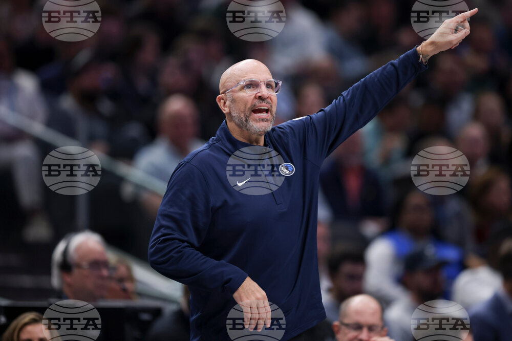 Spurs Mavericks Basketball