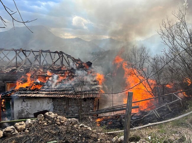 Държавната и местната власт в Русенско обединяват усилия с цел превенция на битовите пожари 