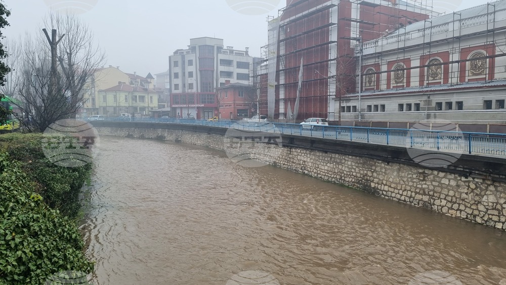 В област Хасково най-много дъжд - 33,2 литра на квадрат, е паднал в стамболовското село Долно Черковище