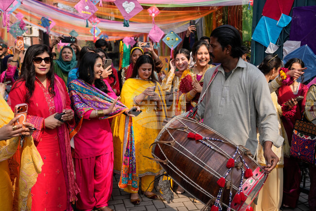 Pakistan Basant Festival