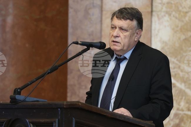 Членството на България в ОИСР ще ни вплете в света, към който страната принадлежи, смята ректорът на Софийския университет проф. д-р Георги Вълчев