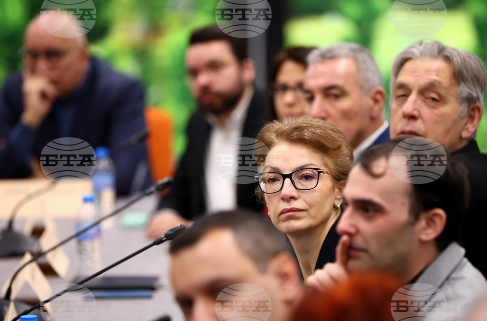 Публична дискусия на тема „Конкурентен бизнес”