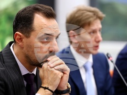 Публична дискусия на тема „Конкурентен бизнес”