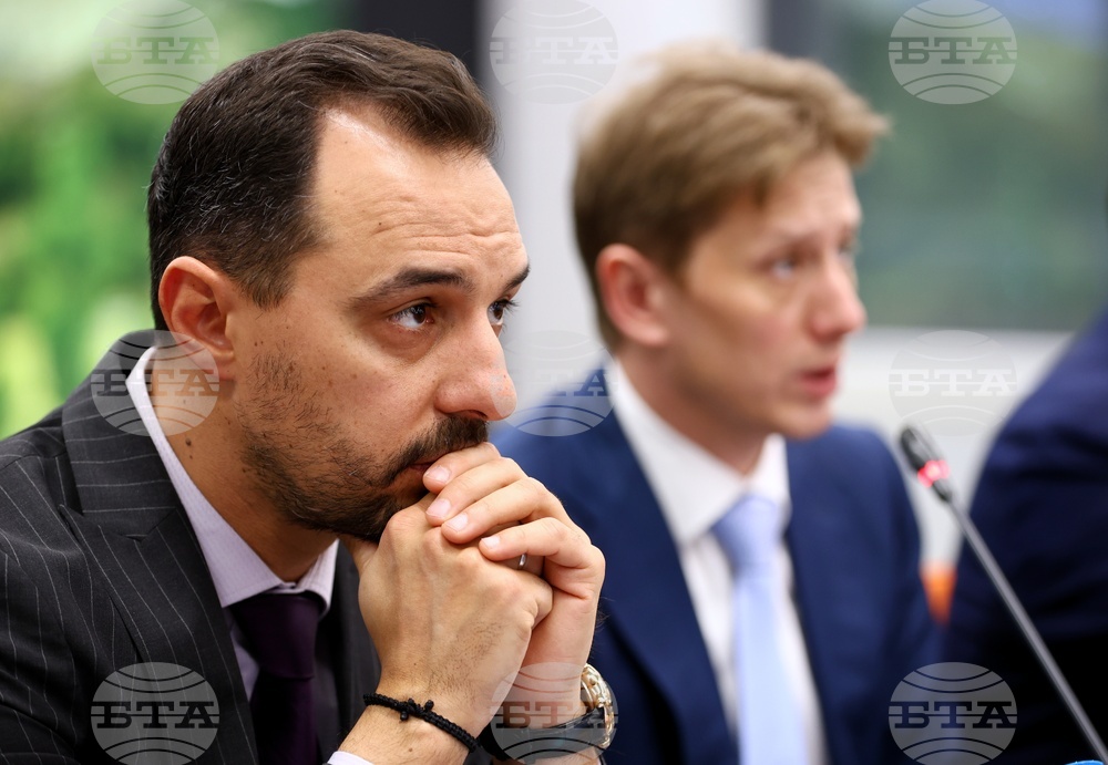 Публична дискусия на тема „Конкурентен бизнес”