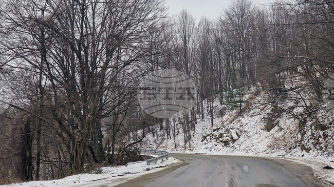 Поетапно ще се ограничава движението по участък от Троянския проход заради обрушване на скатове и монтиране на предпазни мрежи