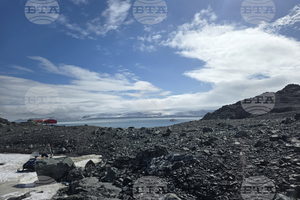 Antarctica - Livingston Island - View