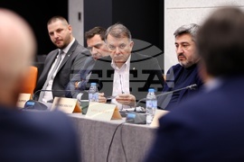 Публична дискусия на тема „Конкурентен бизнес”