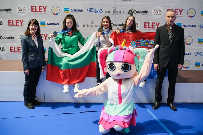 "Мечтая да постигна успехите на Весела Лечева", каза 17-годишната европейска вицешампионка на пушка Деница Тошева