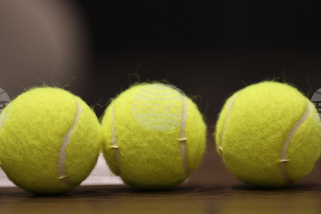 Шиникова и Иванова се класираха за четвъртфиналите на двойки на турнир по тенис в Египет