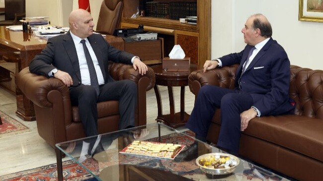 ННА: Ливанският президент обсъди актуалната финансова ситуация в страната с управителя на централната банка